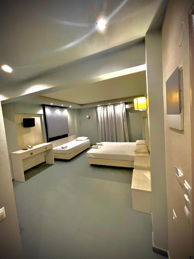 Blue Sea Boutique Apartments Olympiakí Aktí エクステリア 写真
